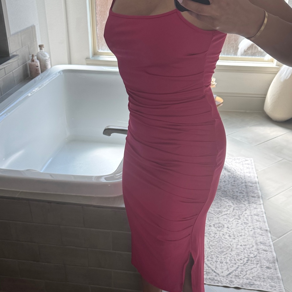 Elegant Pink Sleeveless Dress